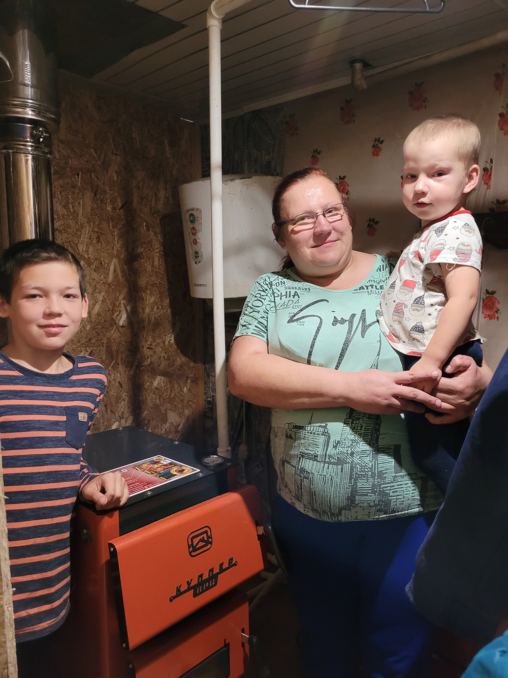 Батареи - просто огонь! Семья утеплилась к зиме