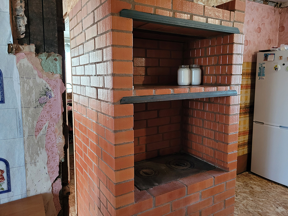 Печь уже есть. Будет и крыша!