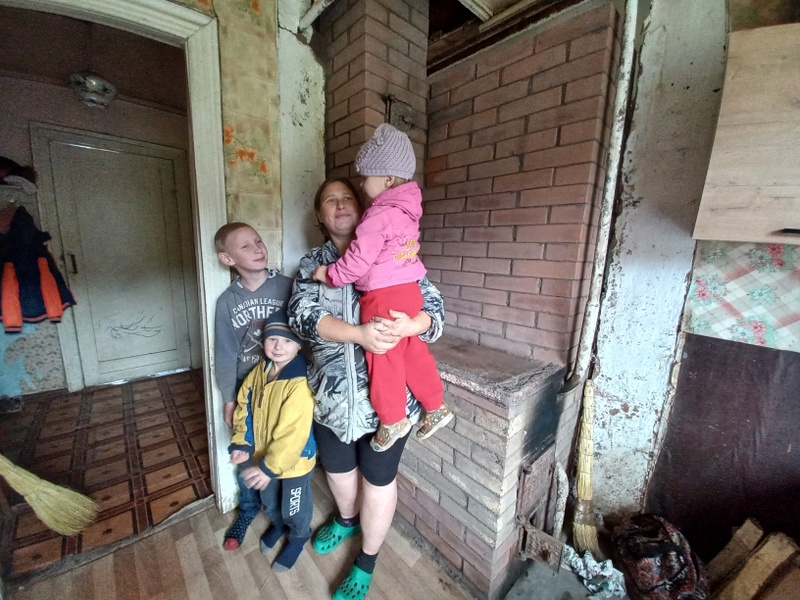 В доме новая печь. А значит, дети дома