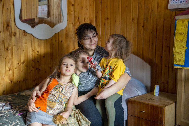 Помощь для мамы с 11 детьми