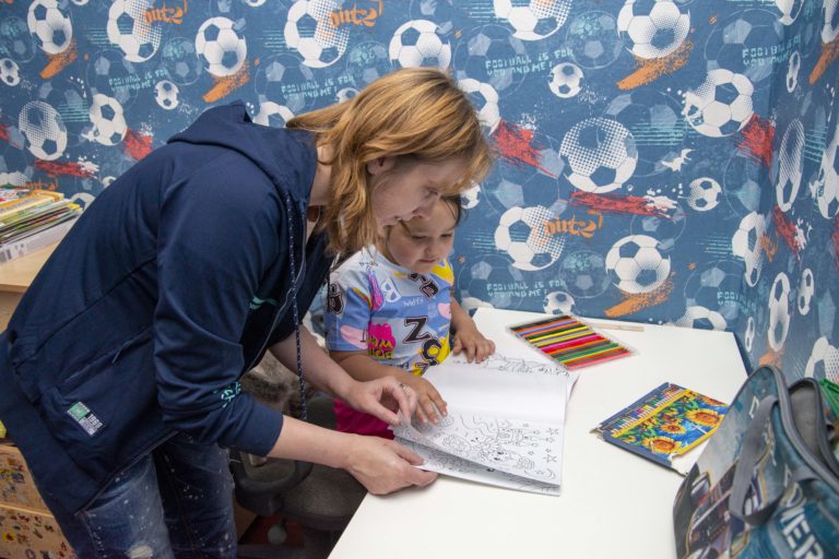 Семьи больше не живут в страхе - дома новая проводка