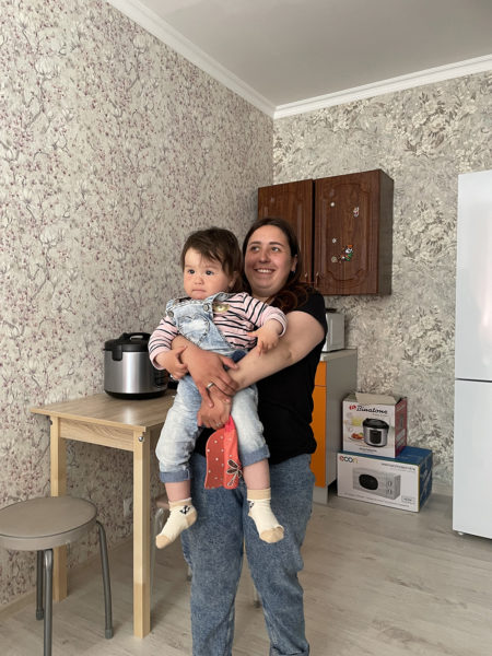 "Это точно наша комната?" Мама с дочкой вернулись в отремонтированное жилье