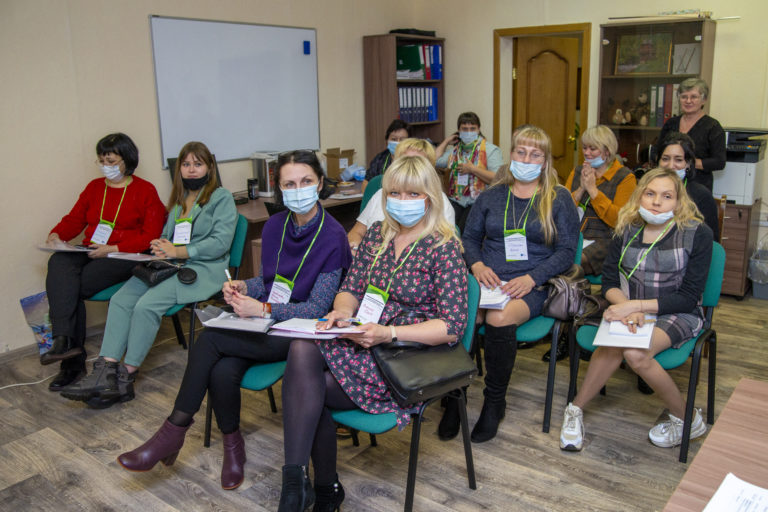 С опытом работы тверского фонда «Константа» с родителями, испытывающими трудности с употреблением алкоголя, познакомились специалисты из других регионов